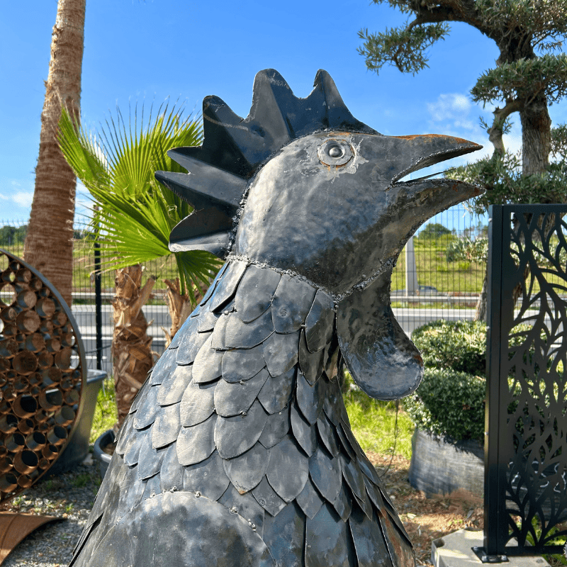 Sculpture de coq en métal