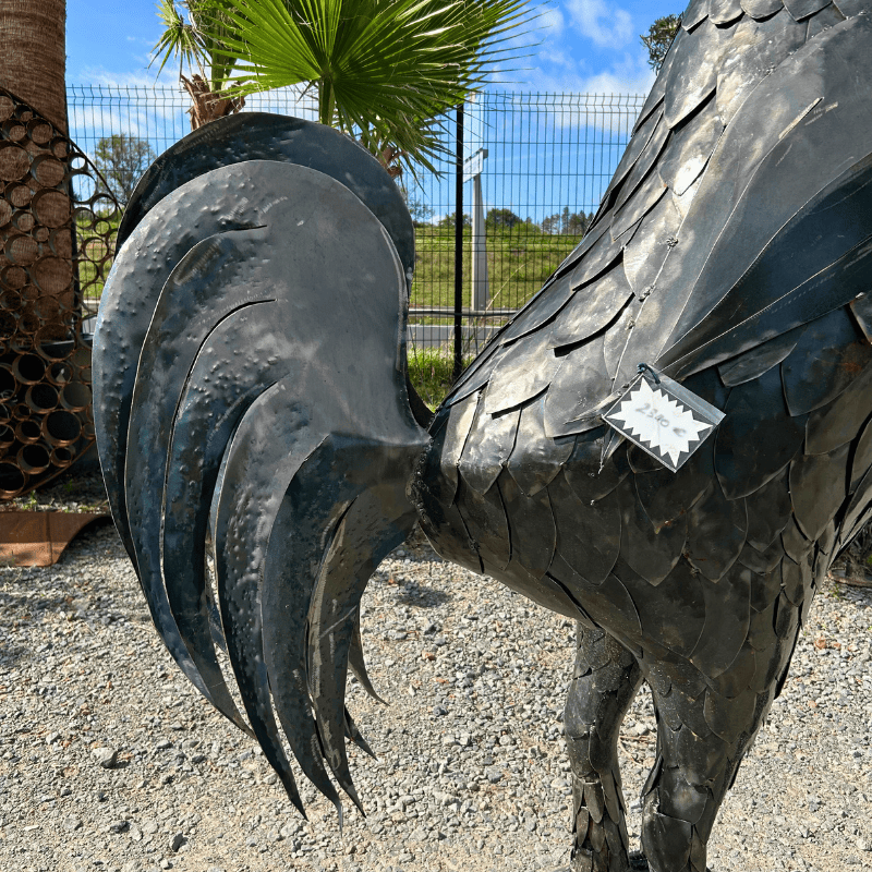 Sculpture de coq en métal