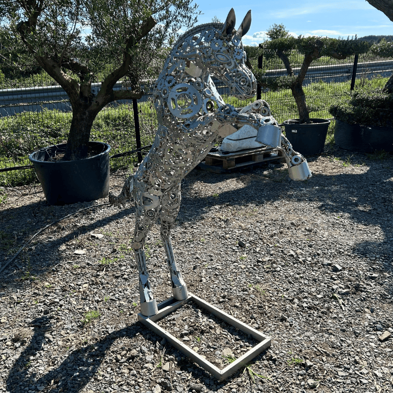 Sculpture de petit cheval cabré argent en métal