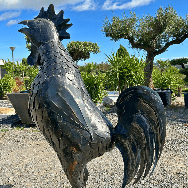 Sculpture de coq en métal