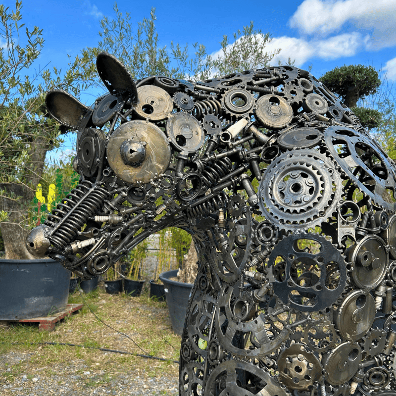 Sculpture d'ours en métal de 2 m