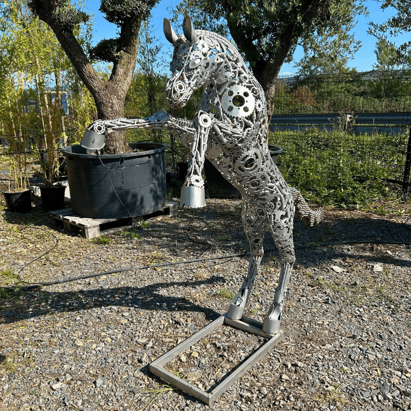 Sculpture de petit cheval cabré argent en métal
