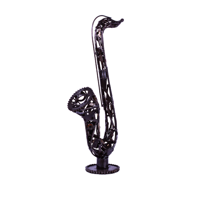 Sculpture de saxophone en métal